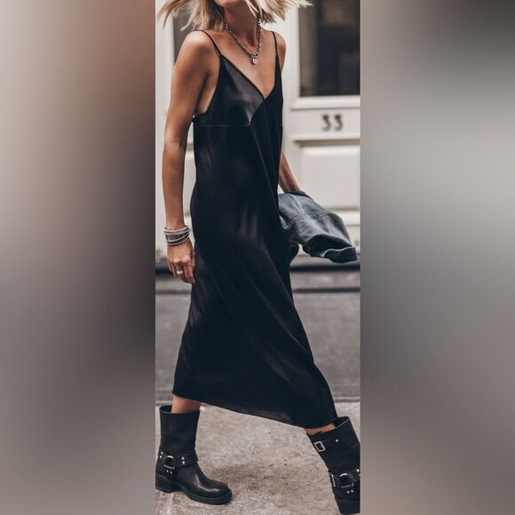 I’m wearing black in the Summer!  Styling inspiration - Picture 3 of 16